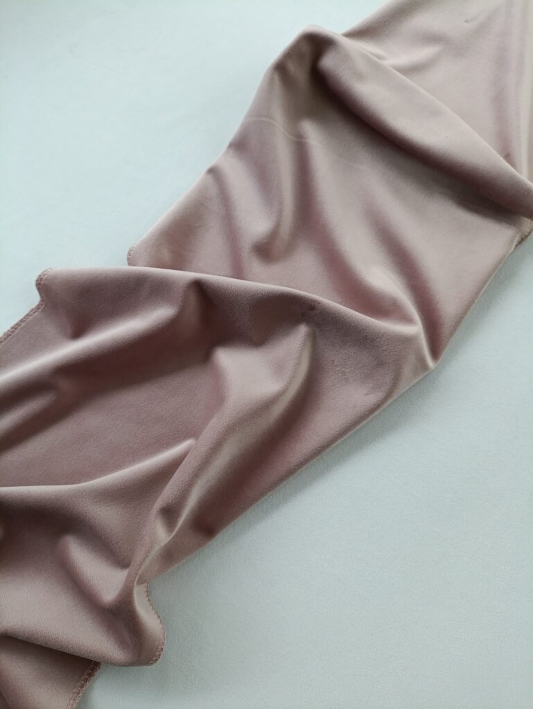 bieżnik dusty rose